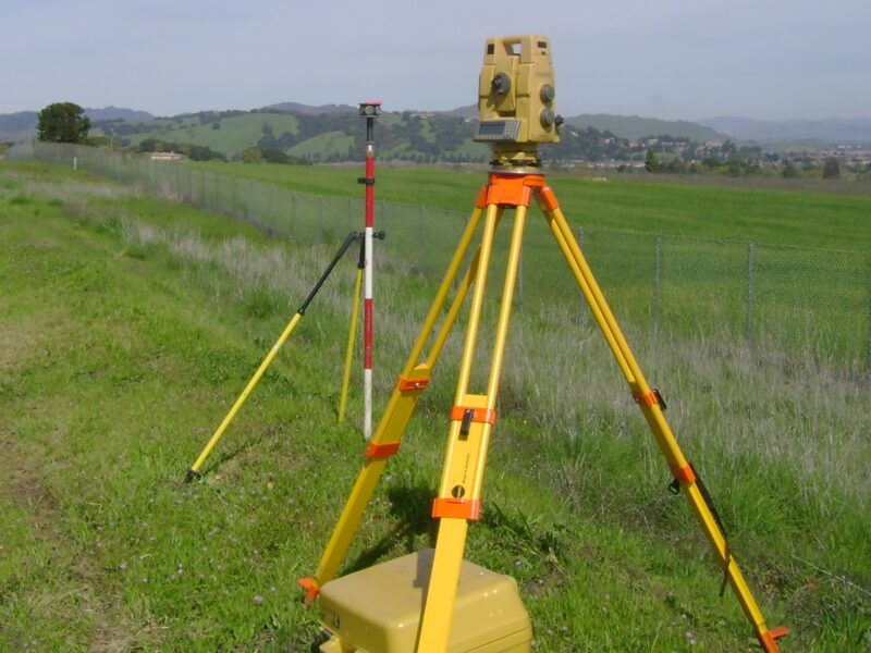HARDY GTS 212 TOPCON TOTAL STATION